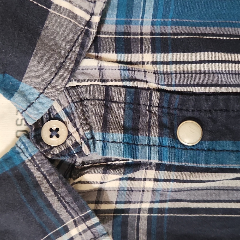 Aeropostale Button Down Size Men's Medium - Picture 2 of 5